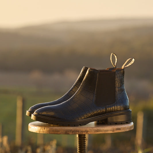 645 Chinchilla Boot Black Croc