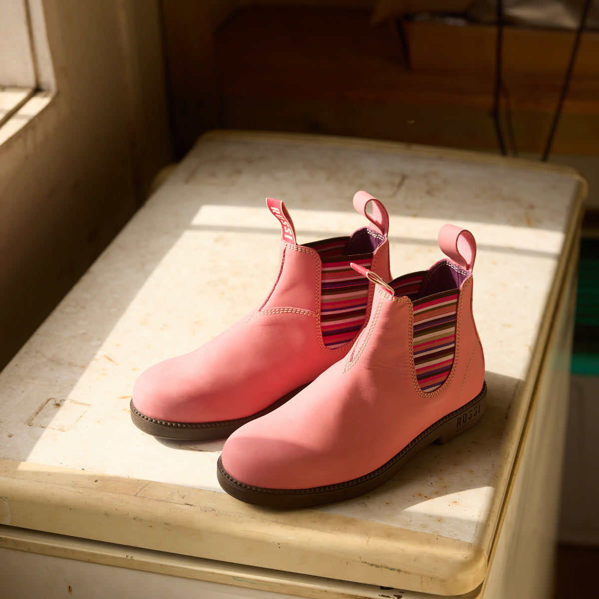 607 Booma Vivid Boot Pink